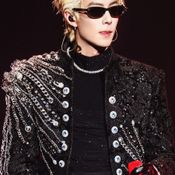 จ้าวลู่ซือ-หวังเฮ่อตี้ โมเมนต์ไวรัลบนเวทีคอนเสิร์ต