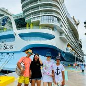 ออร่ามาเต็ม! น้องเนเน่ ลูกสาวอู๋จุน วัย 15 ปี สวยสะดุดตา ถูกจับตาเตรียมเข้าวงการ