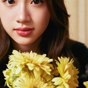 ออร่ามาเต็ม! น้องเนเน่ ลูกสาวอู๋จุน วัย 15 ปี สวยสะดุดตา ถูกจับตาเตรียมเข้าวงการ