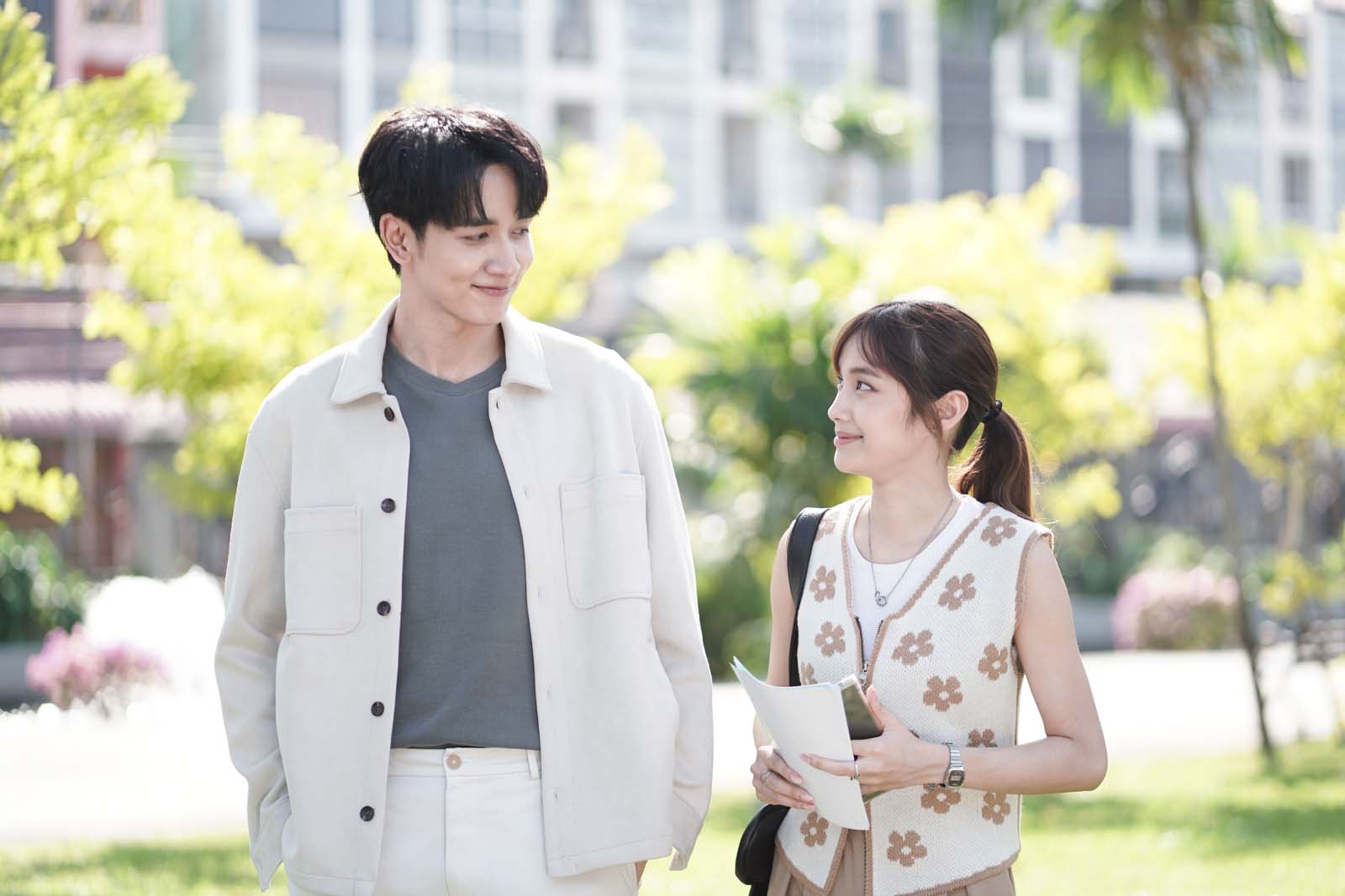 เรื่องย่อ ก็รักมันปักใจ 