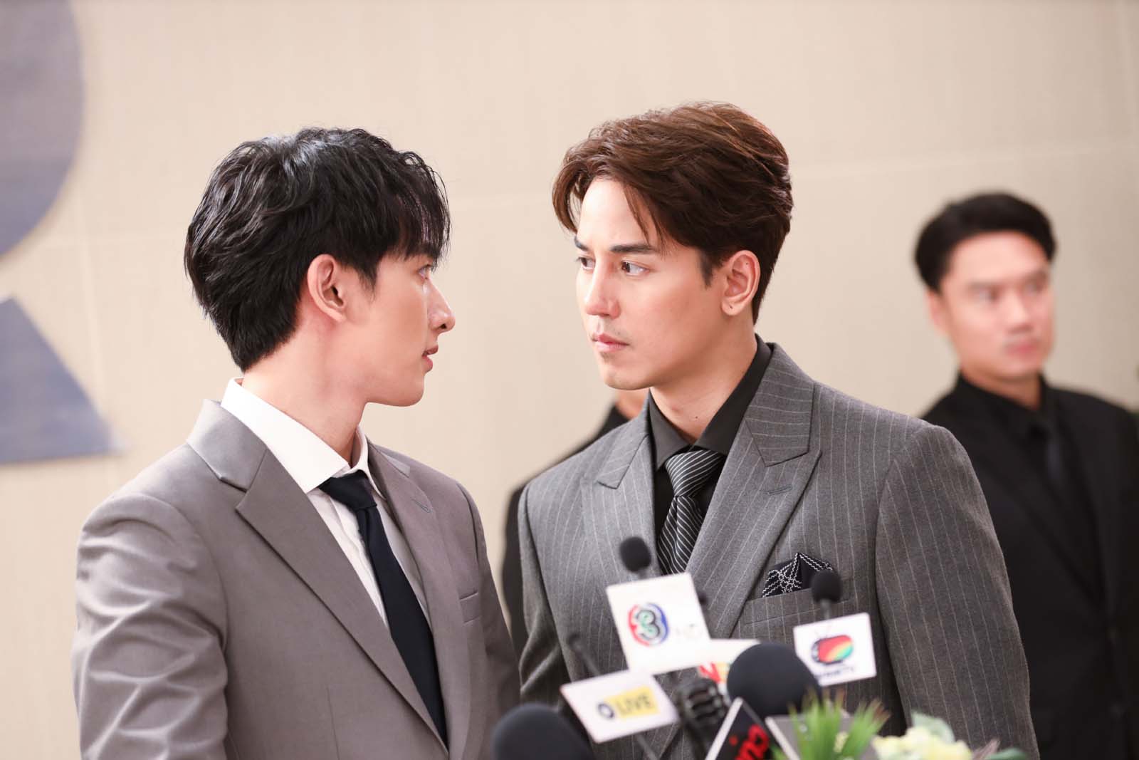 เรื่องย่อ ก็รักมันปักใจ 