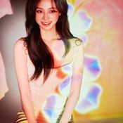 ประวัติ หูอี้เสวียน (Hu Yi Xuan)