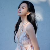 ประวัติ หูอี้เสวียน (Hu Yi Xuan)