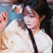 ประวัติ หูอี้เสวียน (Hu Yi Xuan)