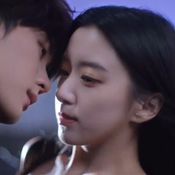 โจวอี้หราน – เปาซ่างเอิน ปล่อยซีนเก้าอี้ในตำนาน แซ่บนัวจนแฟนๆ เขินหนัก