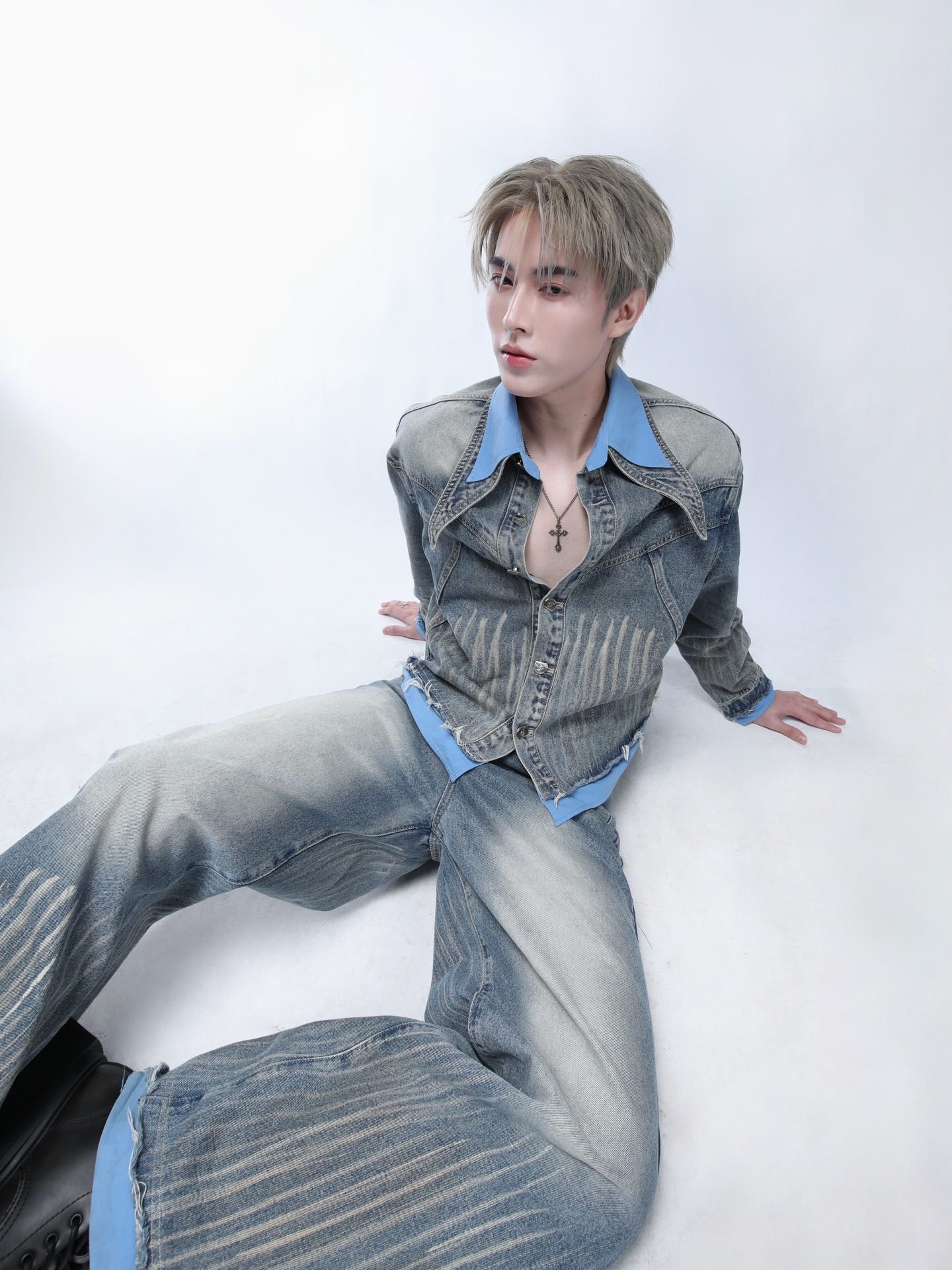 เปิดวาร์ป “นิวตั้น ไวยากรณ์” ศิลปินรุ่นใหม่มากความสามารถ ที่โซเชียลกำลังพูดถึง