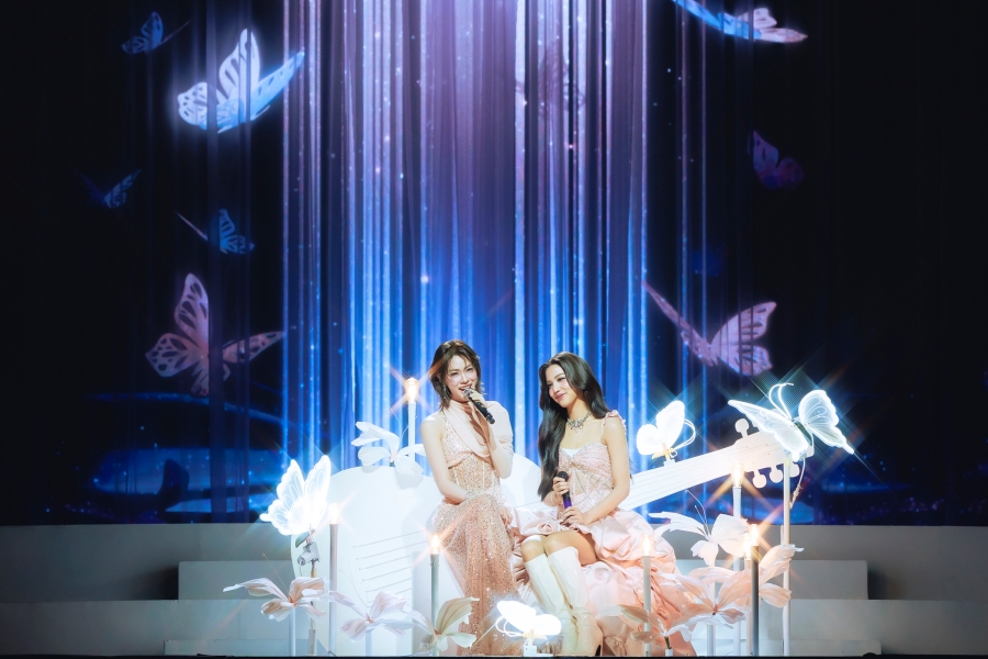 EMI BONNIE : LOVE SESSION