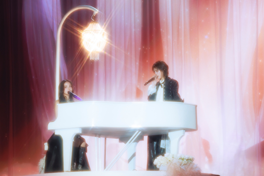 EMI BONNIE : LOVE SESSION