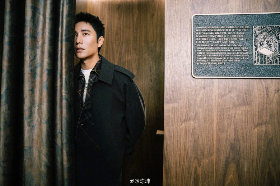 9 พระเอกจีนที่เดบิวต์เรื่องแรกก็ขึ้นแท่นพระเอกเลย