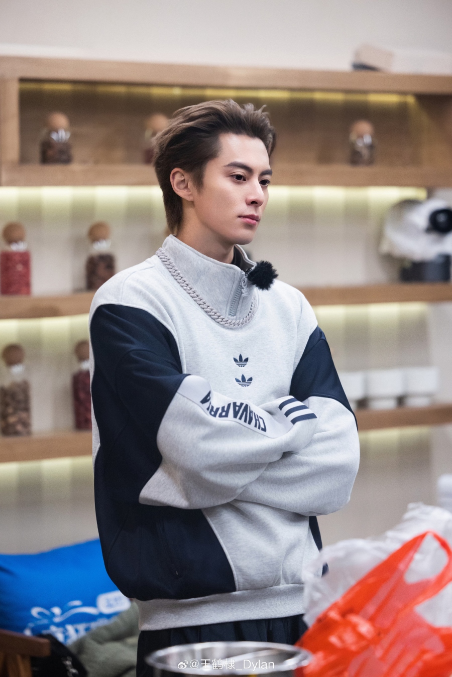 9 พระเอกจีนที่เดบิวต์เรื่องแรกก็ขึ้นแท่นพระเอกเลย