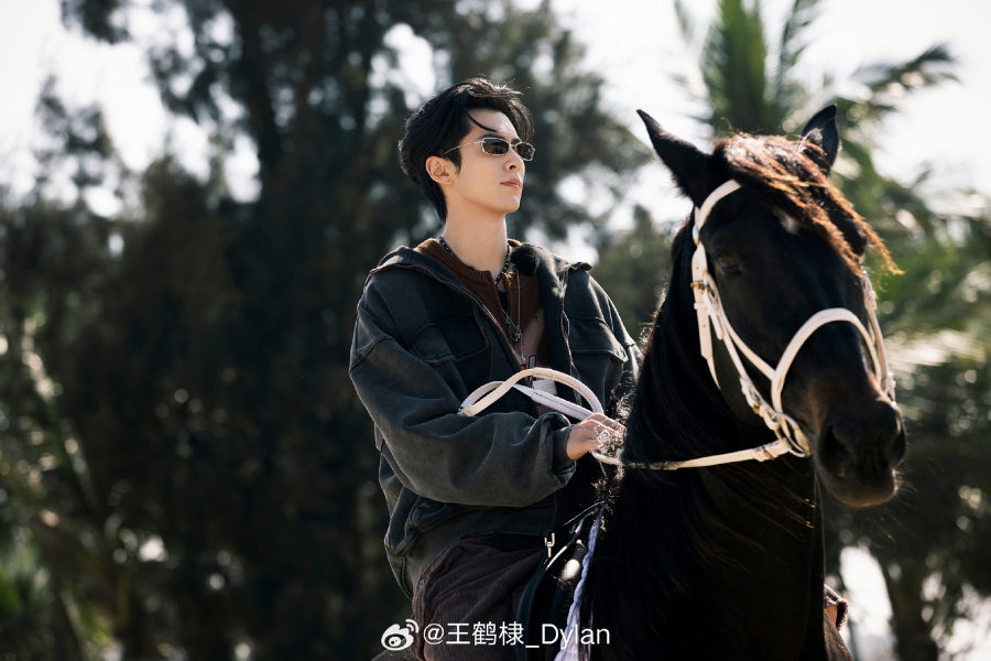 9 พระเอกจีนที่เดบิวต์เรื่องแรกก็ขึ้นแท่นพระเอกเลย