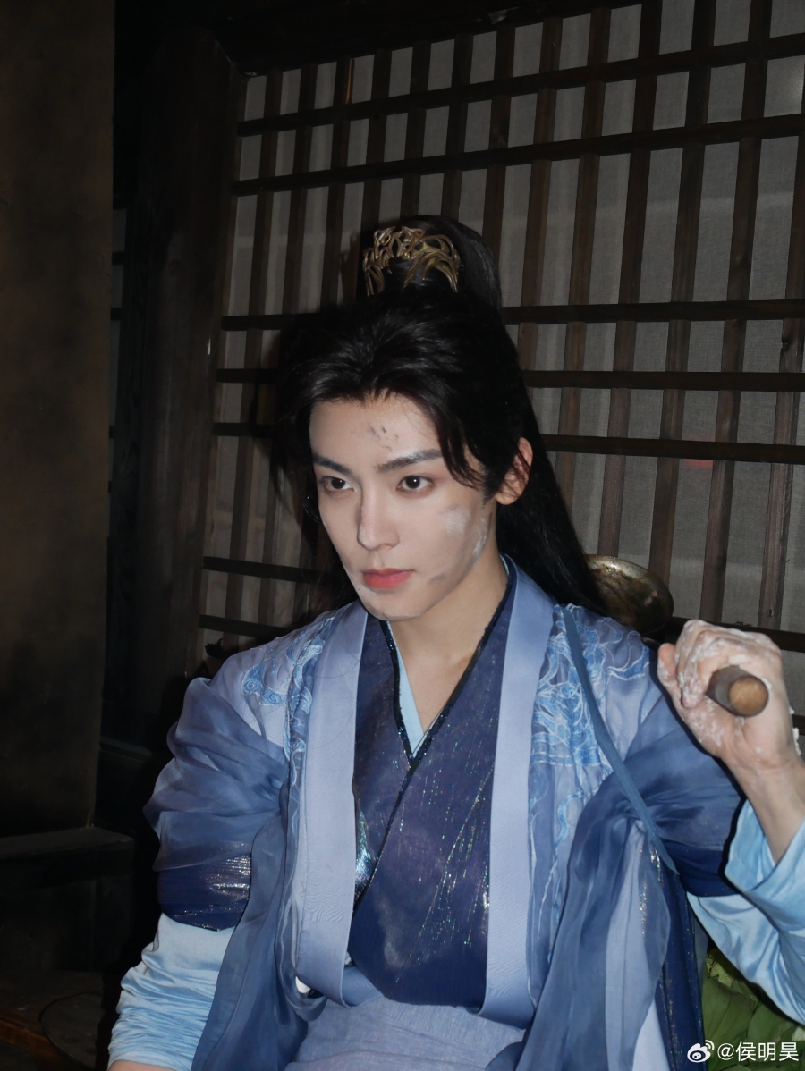 9 พระเอกจีนที่เดบิวต์เรื่องแรกก็ขึ้นแท่นพระเอกเลย