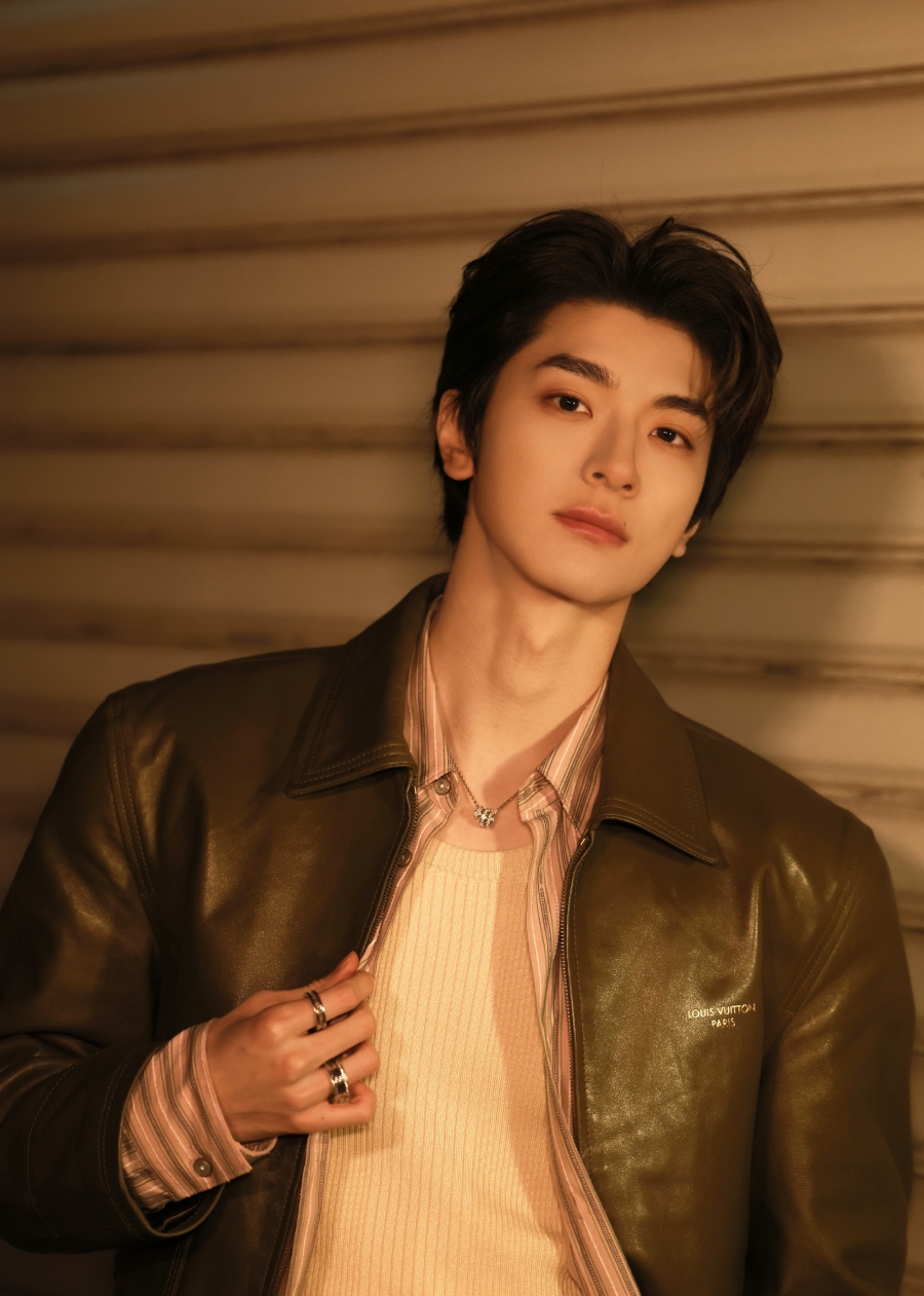 9 พระเอกจีนที่เดบิวต์เรื่องแรกก็ขึ้นแท่นพระเอกเลย