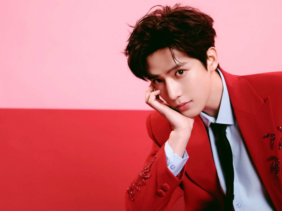 9 พระเอกจีนที่เดบิวต์เรื่องแรกก็ขึ้นแท่นพระเอกเลย