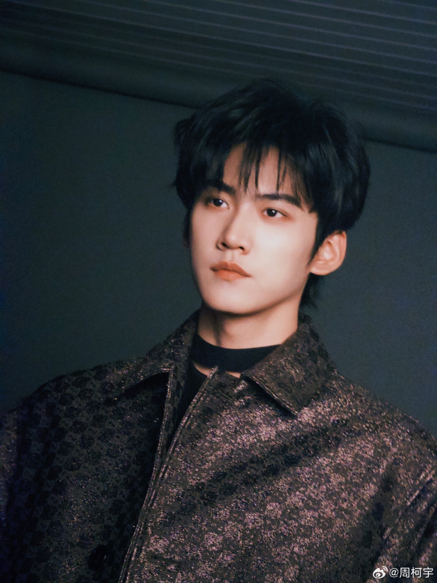 9 พระเอกจีนที่เดบิวต์เรื่องแรกก็ขึ้นแท่นพระเอกเลย