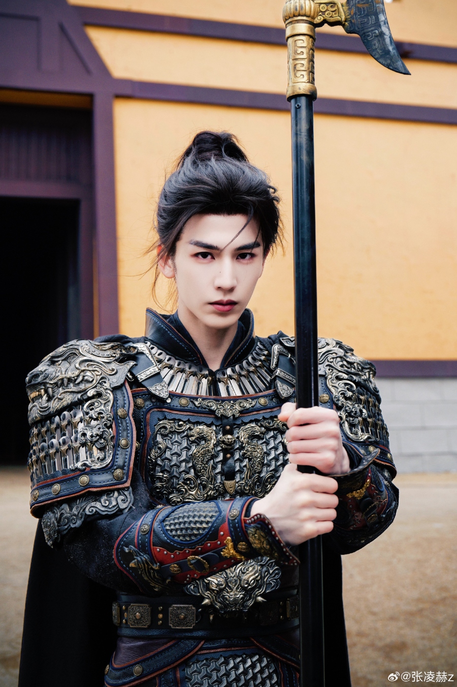 9 พระเอกจีนที่เดบิวต์เรื่องแรกก็ขึ้นแท่นพระเอกเลย