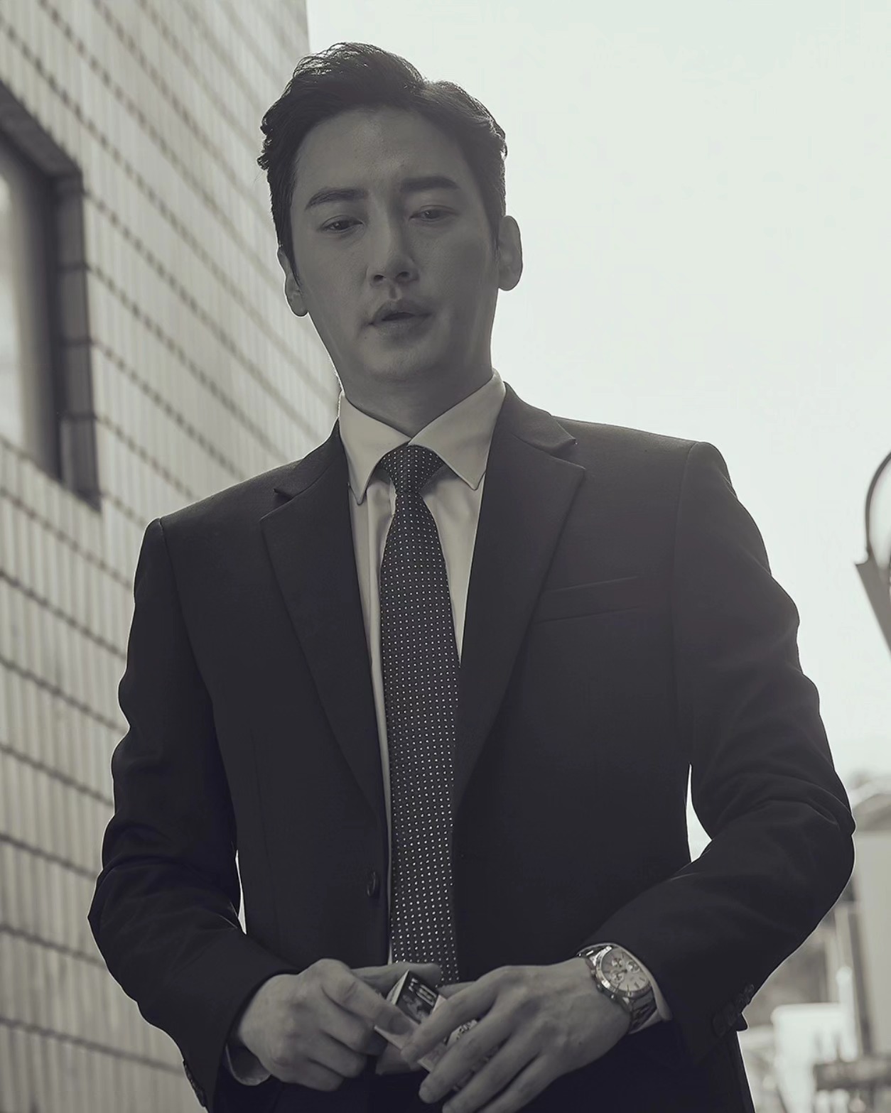 “อีซังโบ” เสียชีวิตปริศนาในวัย 45 ปี ตร.เข้าตรวจสอบ