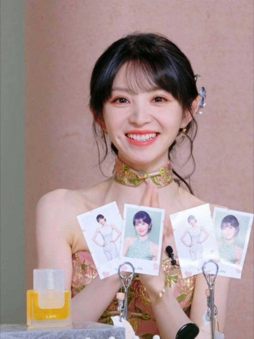 เถียนซีเวย ดราม่าชุดเปิดอกเซ็กซี่เกินไป