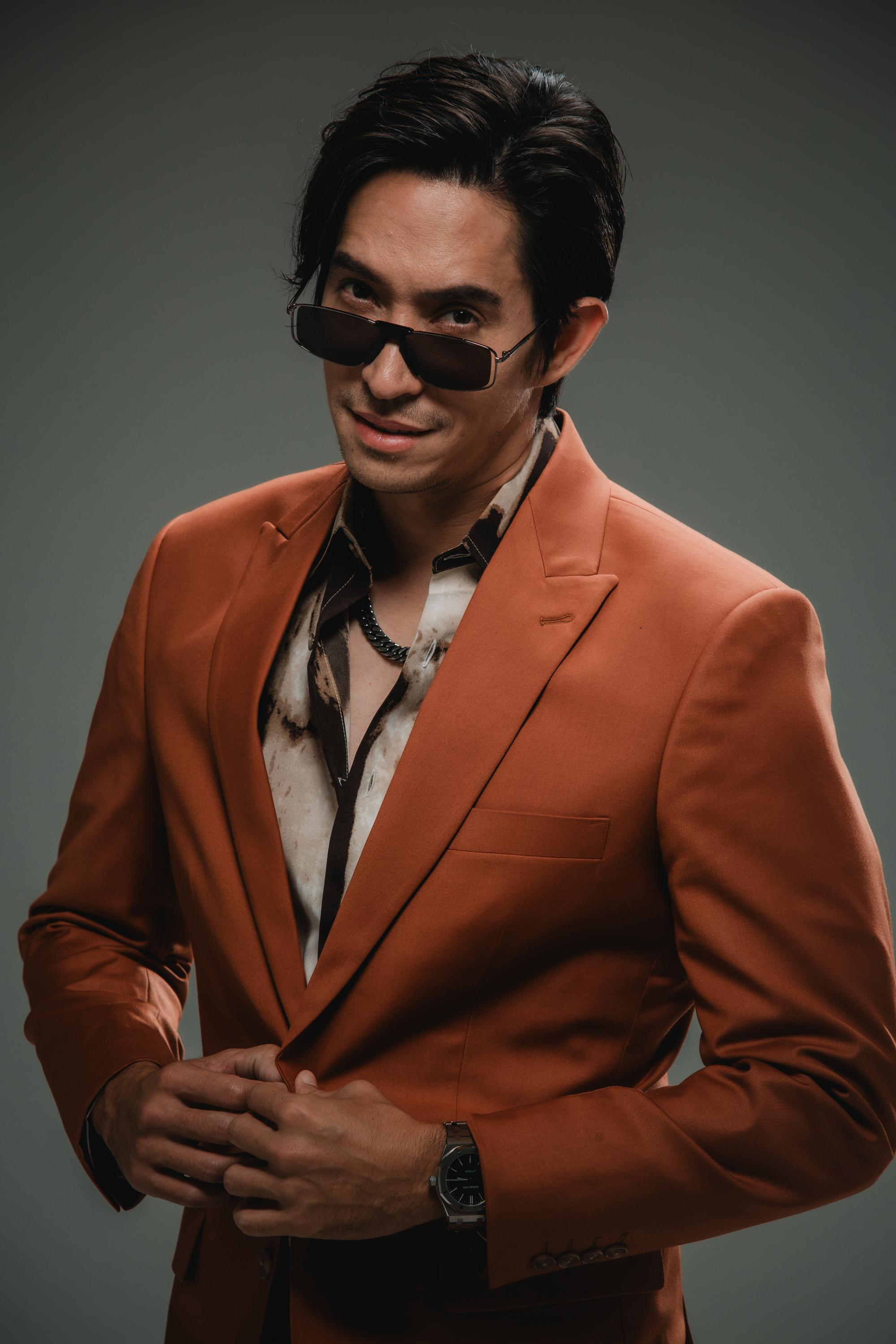 โทษฐานที่รักเธอ