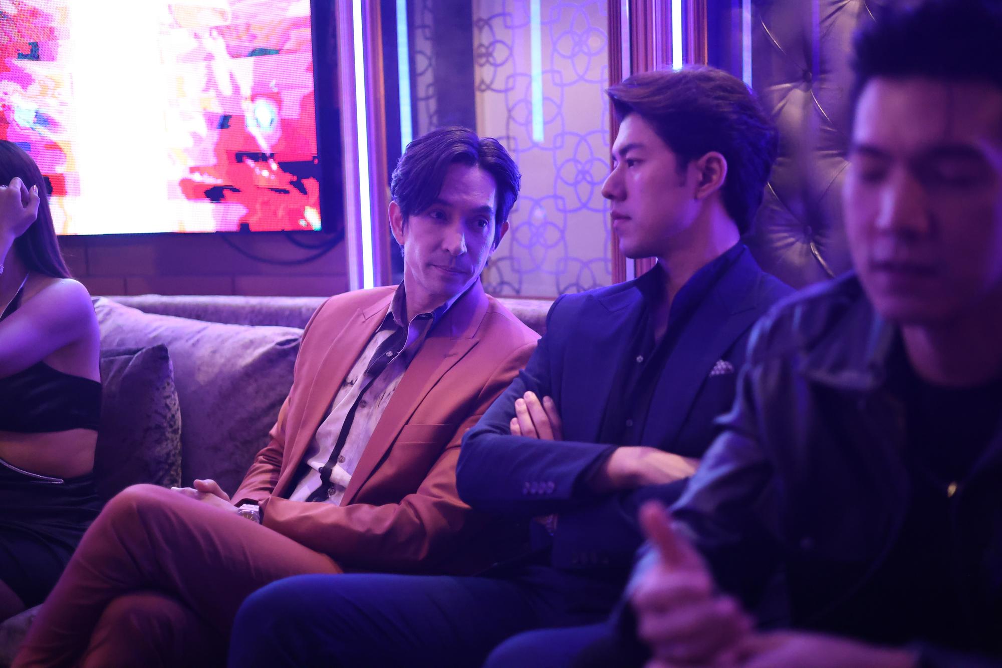 โทษฐานที่รักเธอ