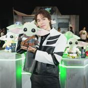 “นานิ หิรัญกฤษฎิ์” หล่อทะลุกาแล็กซี เปิดตัว “The Mandalorian and Grogu”