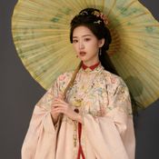 เปิดประวัติ “เติ้งเอินซี” นางเอกจีนดาวรุ่ง สวยเก่ง ผลงานไม่ธรรมดา