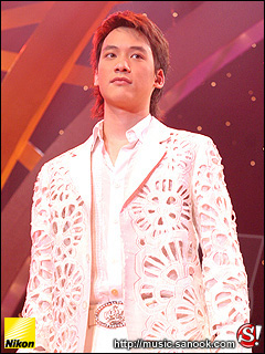 บี้-เดอะสตาร์ เปิดใจเรื่องภาพถ่ายชุดว่ายน้ำ