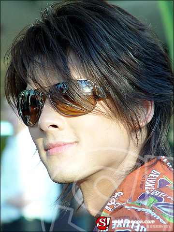 Dylan Kuo ( กัวผิ่นเชา )