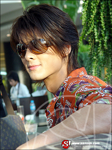 Dylan Kuo ( กัวผิ่นเชา )