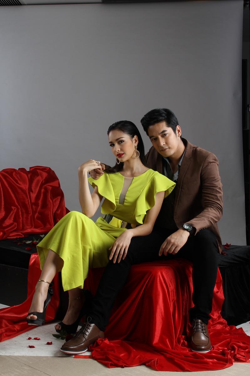 ละครกุหลาบเล่นไฟ