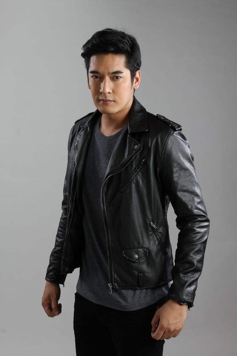 กุหลาบเล่นไฟ เรื่องย่อ