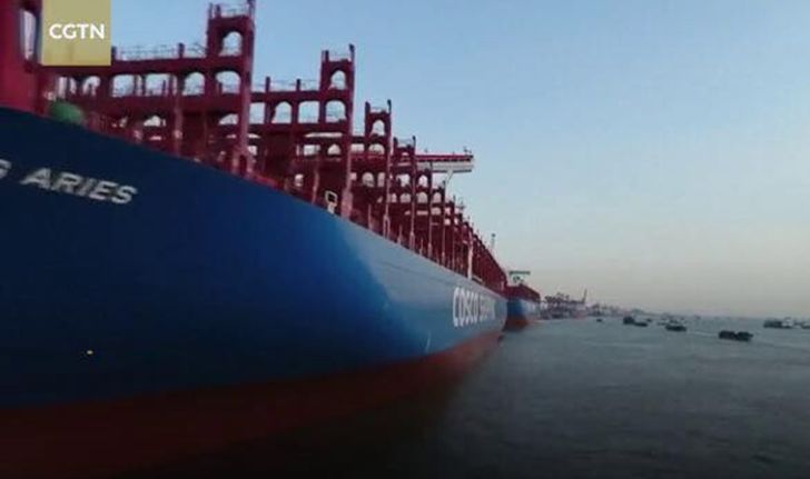 จีนเปิดตัวอภิมหาเรือสินค้ายักษ์ ใหญ่กว่า 4 สนามฟุตบอล