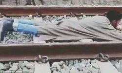 หนุ่มนศ.อินเดียท้าตาย นอนกลางรางให้รถไฟวิ่งผ่าน