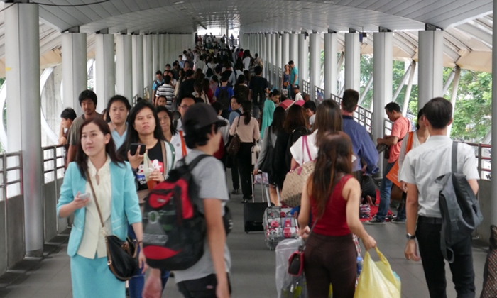 สวนดุสิตโพลเผย ประชาชนขอพรรคการเมืองใหม่ ไม่โกง แก้ปัญหาเศรษฐกิจได้