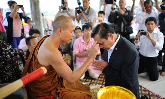 “สุวพันธุ์” วอนแยกแยะอดีตกับปัจจุบัน ภาพถ่ายนายกฯ กับอดีตพระพุทธะอิสระ