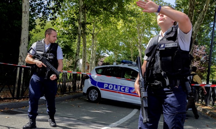 หนุ่มตะโกน "พระอัลเลาะห์" ขณะฆ่าแม่-น้องสาวกลางถนน ตำรวจฝรั่งเศสตามวิสามัญ