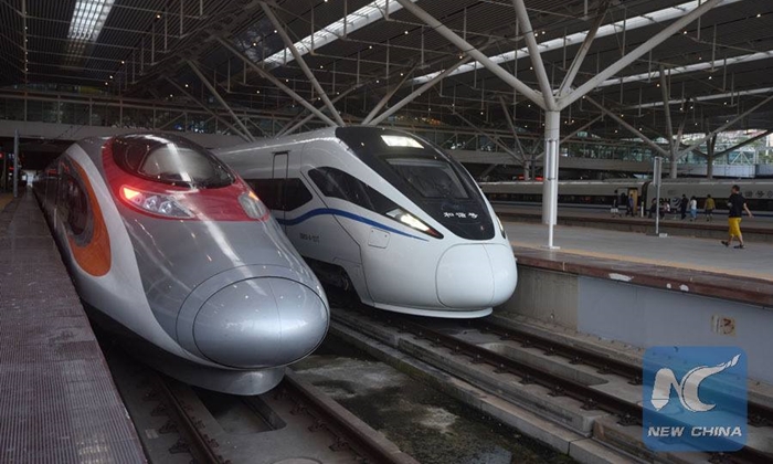 ชาวจีนแห่ใช้บริการรถไฟความเร็วสูงเชื่อม "กว่างโจว-เซินเจิ้น-ฮ่องกง" (อัลบั้ม)