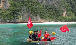 ปักธงแดง "อ่าวมาหยา" หลังนักท่องเที่ยวว่ายน้ำเข้าเขตฟื้นฟู หวั่นกระทบแนวปะการัง