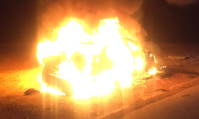 ไฟไหม้เก๋งหรูเมืองเบียร์เผาวอดทั้งคัน-หนุ่มเจ้าของรถหนีตายถูกความร้อนบาดเจ็บ