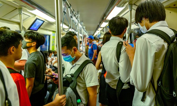 แพทย์ชี้ "จมูกไม่รับกลิ่น" อาจเป็นอาการเริ่มแรกของการติดเชื้อโควิด-19