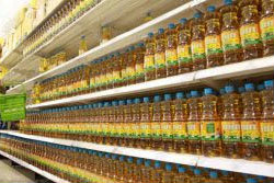 ชาวบ้านกรี๊ด! น้ำมันถั่วเหลืองขวด 55 บาท