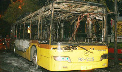 ระทึก! ไฟไหม้รถเมล์ สาย44 วอดทั้งคัน ผู้โดยสารหนีตายวุ่น