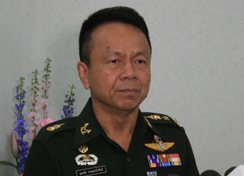 อุดมชัย ส่งมอบตำแหน่งแม่ทัพภาคที่ 4