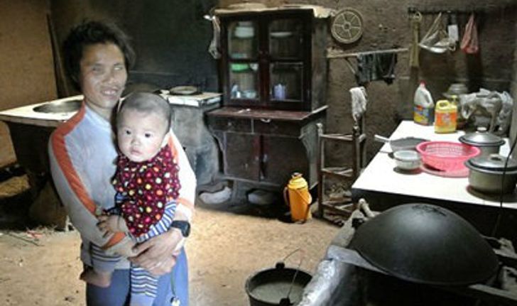 รันทด! แม่ตาบอดที่จีนจำใจขายลูก 4 คนทิ้ง ประทังชีวิต