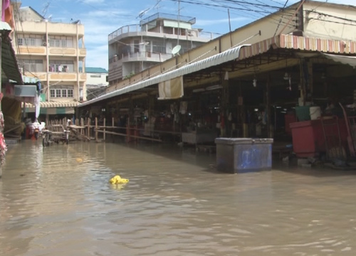 อยุธยาอ่วม - เขื่อนป่าสักฯ น้ำล้นสปิลเวย์
