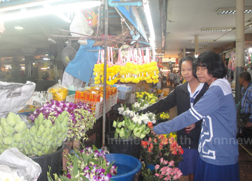 ร้านขายดอกไม้อุบลฯเหงากุหลาบขาดตลาด