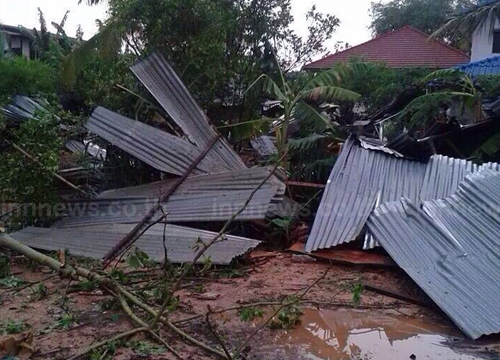 พายุซัดศรีสะเกษบ้านพังกว่า500หลัง