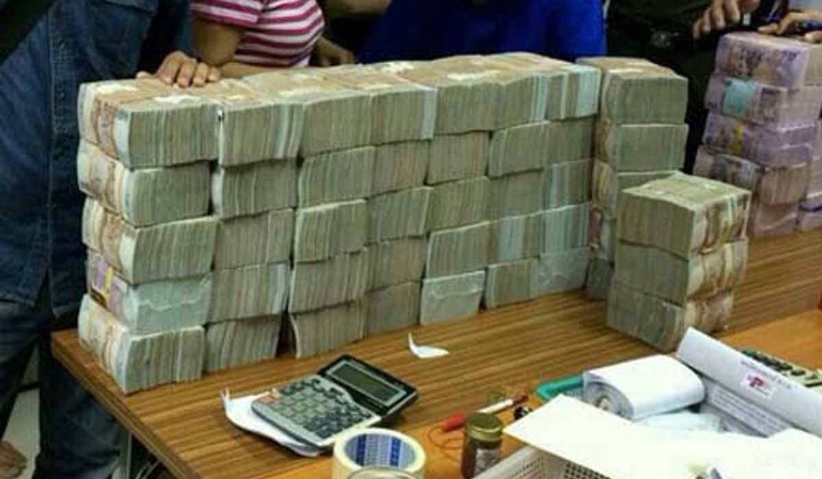 ผลตรวจแหล่งแลกเงิน ตร.คาดเอี่ยวการเมือง