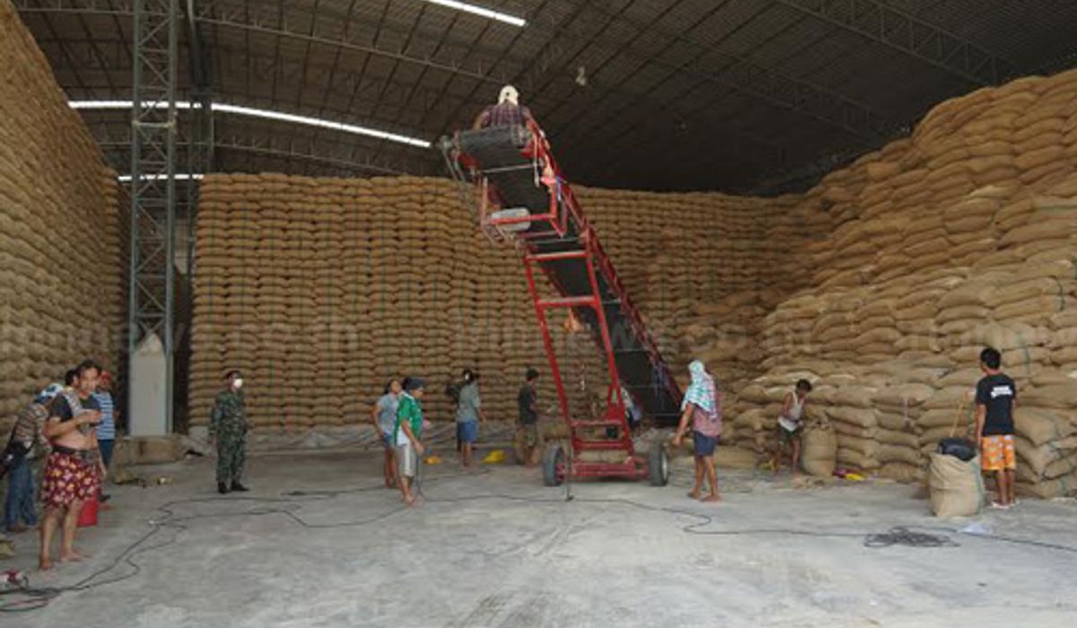 ทหารคุมเข้มการเคลื่อนย้ายข้าวคลังสินค้ากลาง