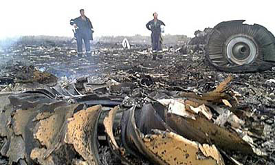 กบฏยูเครนชิงศพเหยื่อ MH17ลงรถไฟ